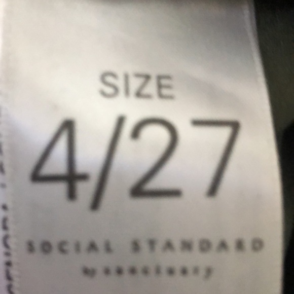 NWOT Social Standard Camo high rise skinny jeans - Picture 7 of 8